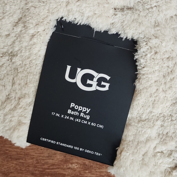 UGG Poppy Bath Rug 17x 24" Ivory - Picture 3 of 3